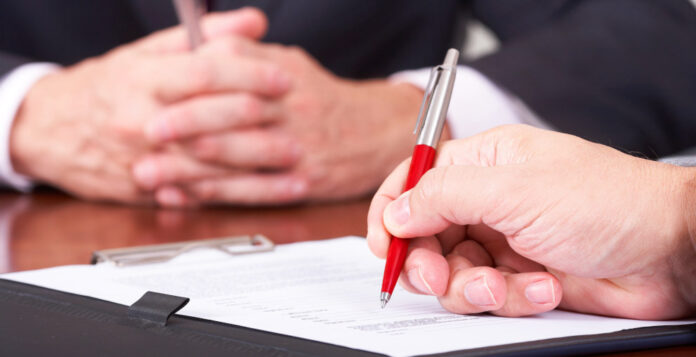 Bei Bürgschaften ist die handschriftliche Unterschrift nach wie vor Standard.