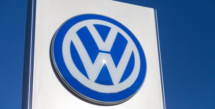 VW eröffnet den Bond-Markt.