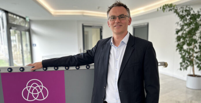 Till Vogelsang ist seit Juli 2022 Head of Corporate Finance von Thyssenkrupp Nucera.