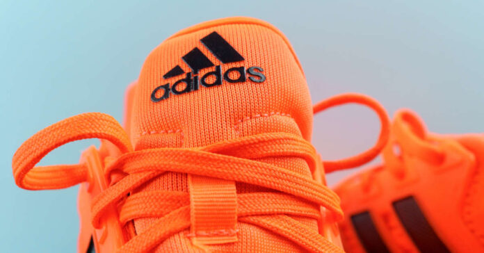 Adidas meldet sich nach drei Jahren mit einer neuen Anleihe zurück. Foto: Алексей Филатов - stock.adobe.com